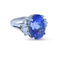 Large Oval Tanzanite & Diamond Ring 18KT